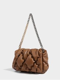 « Stilvolle Eleganz mit der Ashly Handtasche: Damen Schultertaschen und Umhängetaschen in Schwarz, Weiß, Blau und Braun »