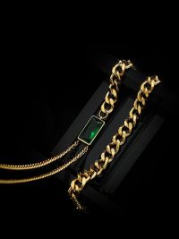 « Exklusiver Luxus: Die Smaragd-Titan-Edelstahl 18 Karat vergoldete Halskette Choker – Allison im Vintage-Stil »