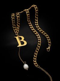 « Exquisiter Stil mit der Elegante Goldenen Kubanischen Gliederkette mit Buchstaben B-Perlenanhänger aus Edelstahl 316L Vergoldet – Blaire »